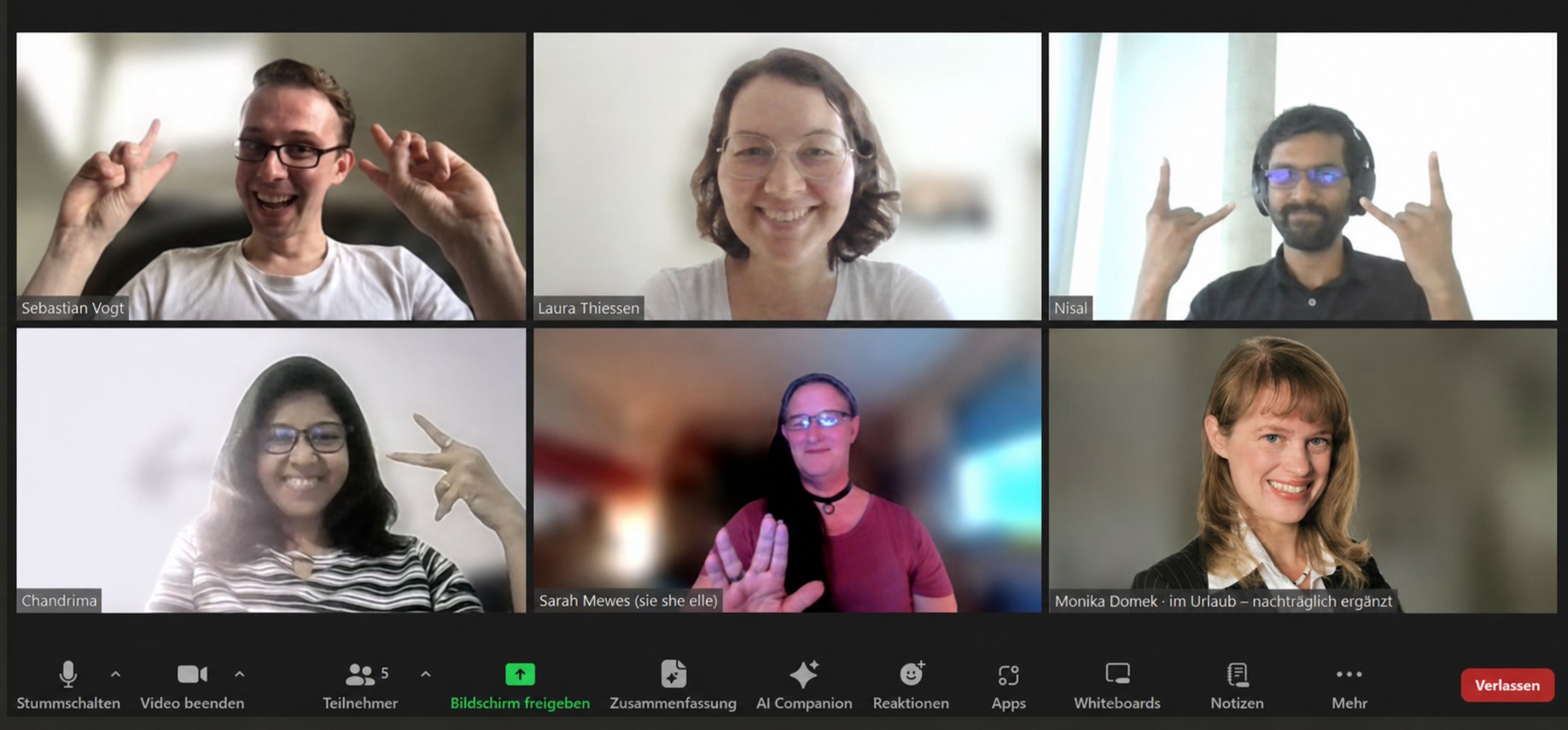 Screenshot des Abschlussmeetings der Toastmasters Division A mit Sebastian Vogt, Laura Thiessen, Nisal Hemadasa, Chandrima Pandit, Sarah Jessica Mewes und der nachträglich ergänzten Monika Domek.